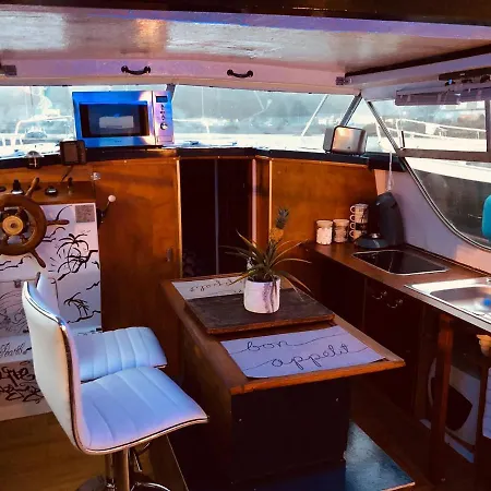 Botel Le Pearl