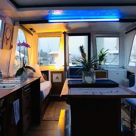 Le Pearl Botel Rouen